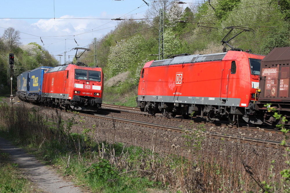 185 005 und 185 052